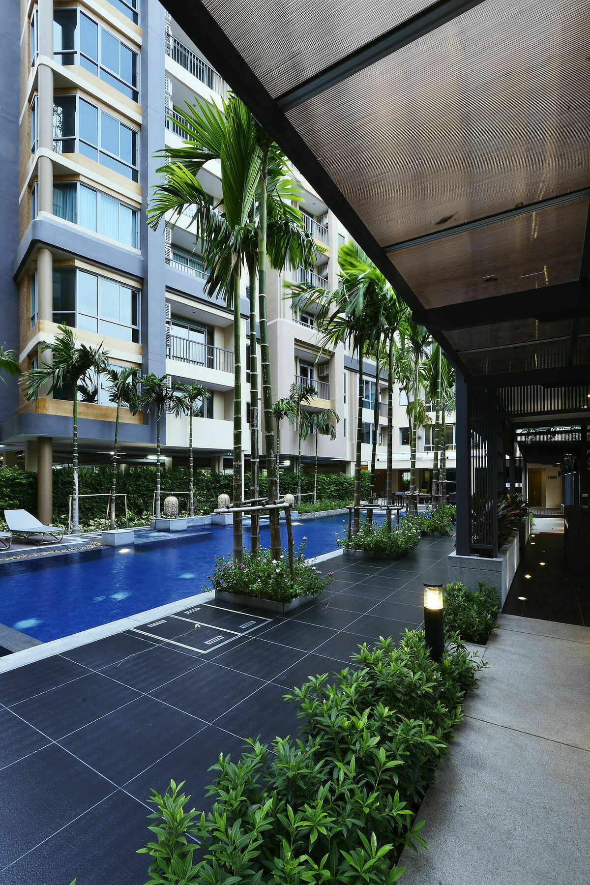 Siamese Nanglinchee Apartment Bangkok Exterior foto