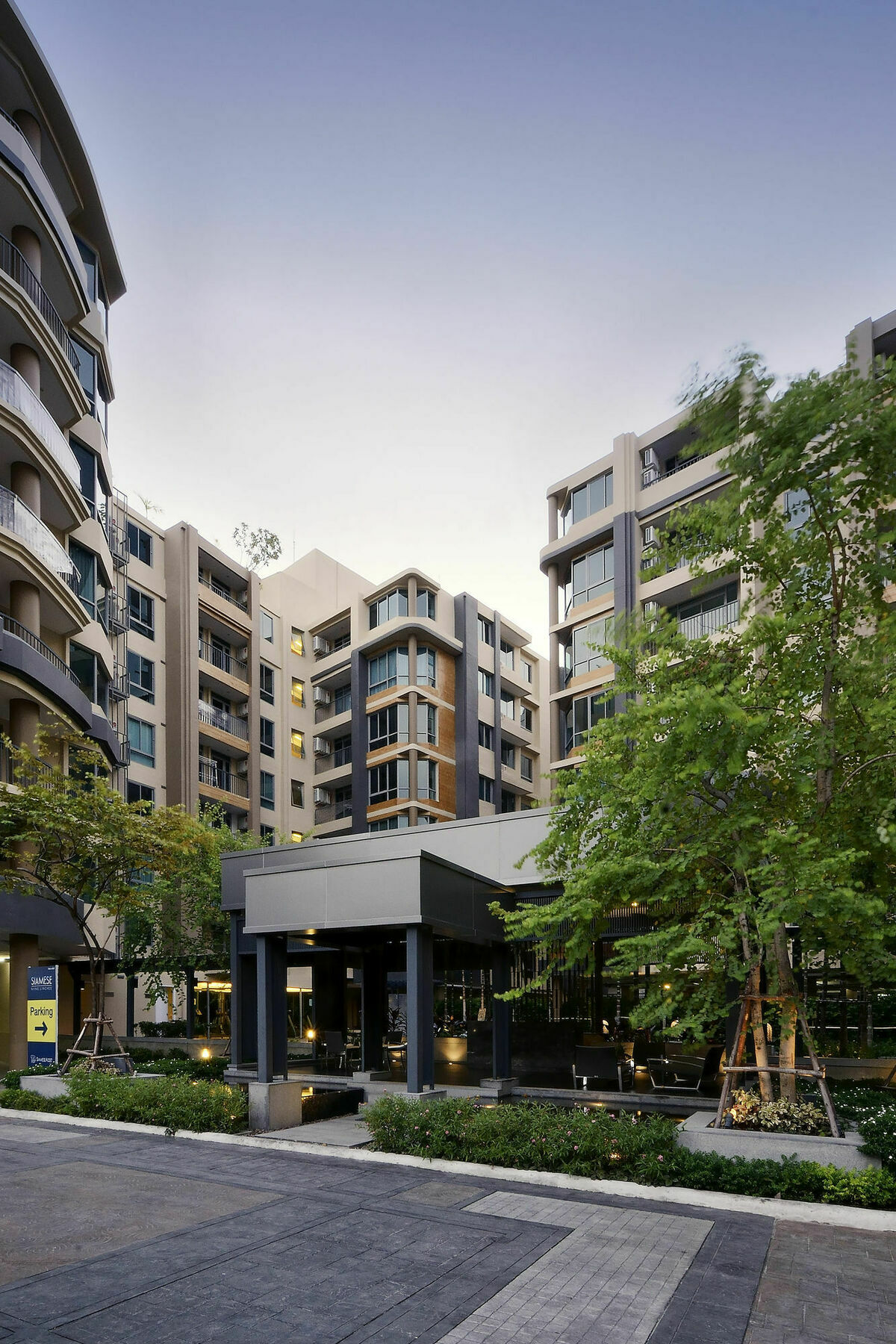 Siamese Nanglinchee Apartment Bangkok Exterior foto